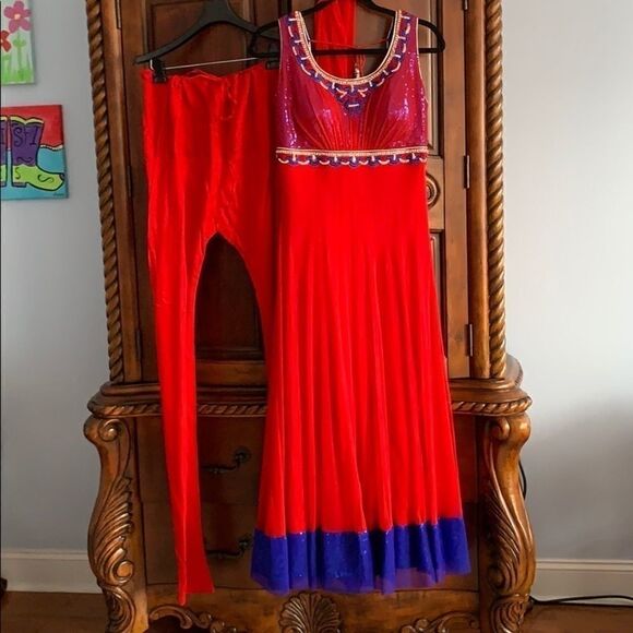 Indian Salwaar Kameez- Anarkali style 4 piece set. - Picture 6 of 8